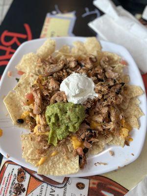 Chicken nachos with guacamole