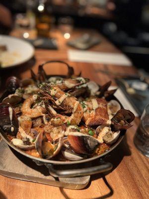 Seafood paella