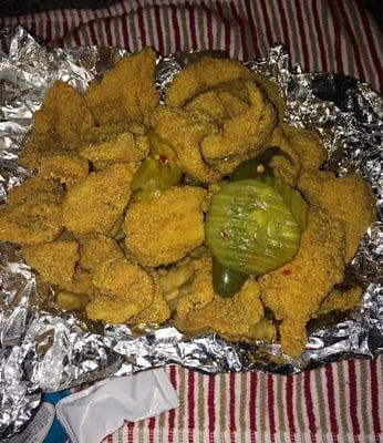 Catfish nuggets (comes w/fries, pickles , peppers, and bread)