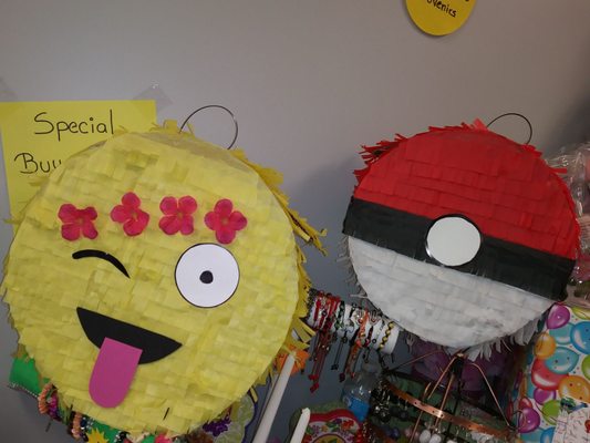 Piñatas 25 dollars