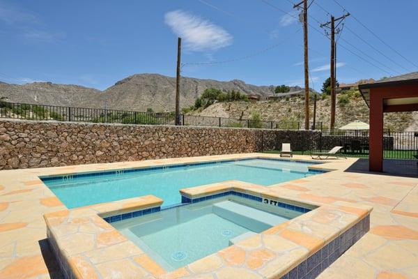 Pool and Lounge area