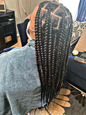 Large knotless braids