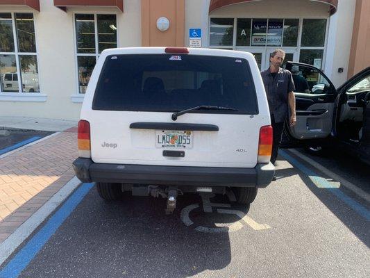 Place the manager of tired choice allowing his employees to park non-handicap vehicles in handicap parking spot