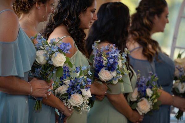 Bridesmaids bouquets