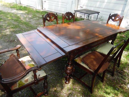 OAK REFLECTORY DINING ROOM SET 6 CARVE OAK CHAIRS