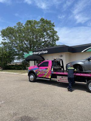 Trying to get help with my rental that lost a tire while driving on I95...Manager was not helpful and sent us 30 miles south