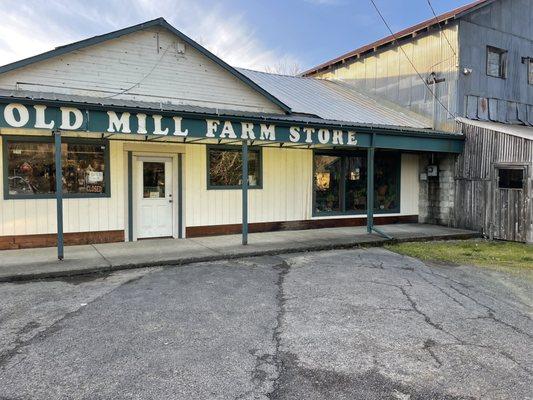 Old Mill Farm Store