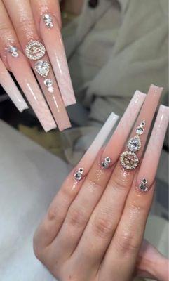 XXXl Nails