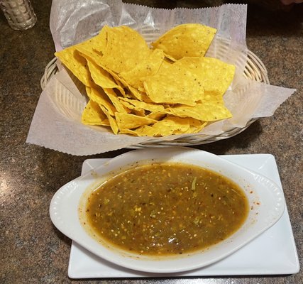 Ask for the tomatillo salsa.  Da bomb.