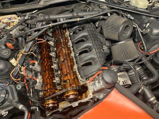 2010 Bmw 335i . Valve cover replacement job.