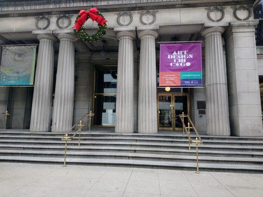 Randolph St. Entrance to Chicago Cultural Center and best entrance to Renaissance Court