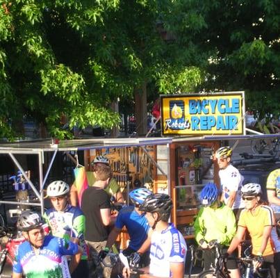 Robert supporting the Tour de Whatcom with his mobile shop