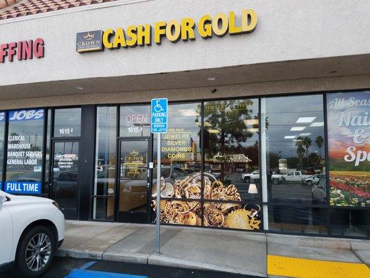 Crown Gold Exchange is located at the corner of Redlands Blvd and Alabama St. Highest payouts and there's never pressure to sell.