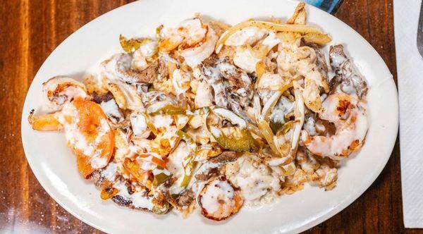 Fiesta (Grilled Chicken, Steak, Shrimp) Fajita Nachos