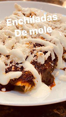 Enchiladas de mole