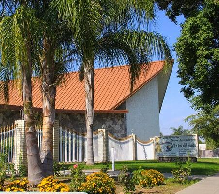 Iglesia del Dios Vivo, Columna y Apoyo de la Verdad, "LA LUZ DEL MUNDO" en Fresno California.