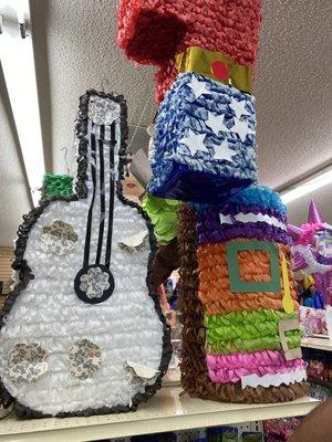 Cute piñatas