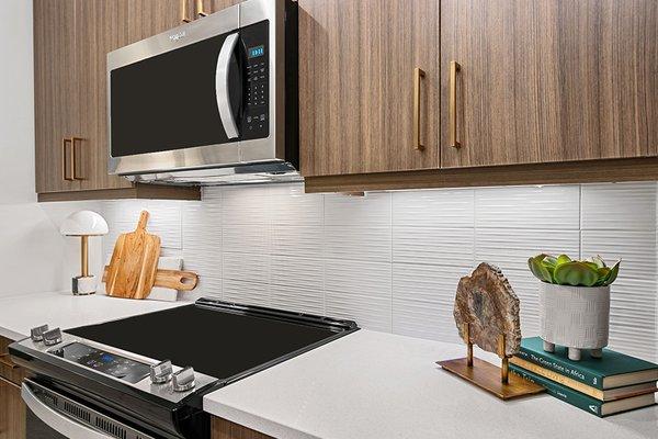 Under cabinet lighting and designer tile backsplash