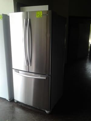 Samsung frch door stainless, 20 cu.ft., kitchen ready and coldest ice made, only $552.00, led lighting inside, wow!