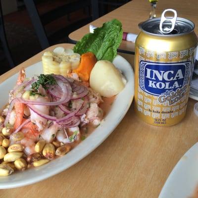 Ceviche Mixto con Inca Kola :)