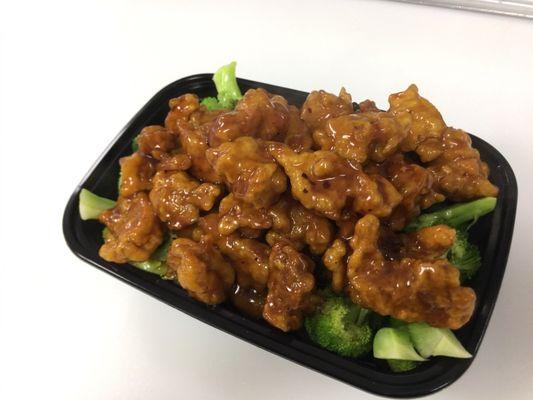 Gen tso chicken with broccoli