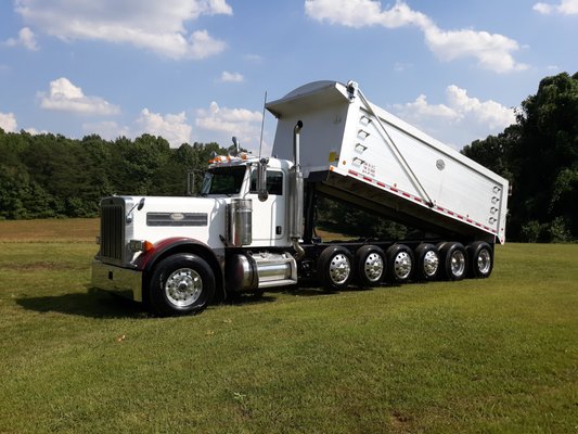 2006 Peterbilt 379  7-Axle