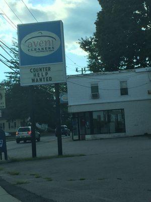 Aveni Cleaners of Hokbrook -- 224 Plymouth Street / Route 139, Holbrook             Sign