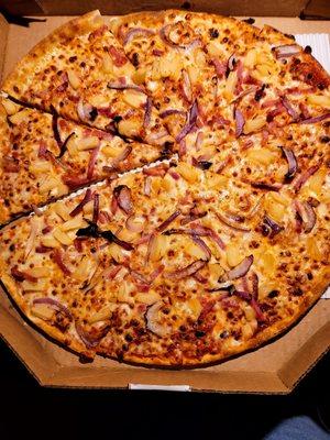 Large Tin Crust Pineapple, Onion and Ham pizza