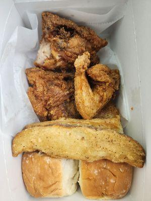 4 piece snack box, two logs, and bread rolls. Fastway is a Madera tradition with the best chicken, hands down.