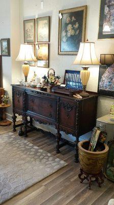 Buy or consign antiques to contemporary pieces.