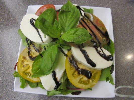 Heirloom tomato and fresh mozzarella salad