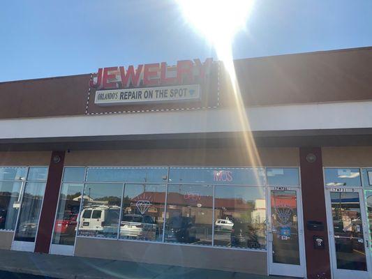 Orlando Jewlery Exterior Storefront