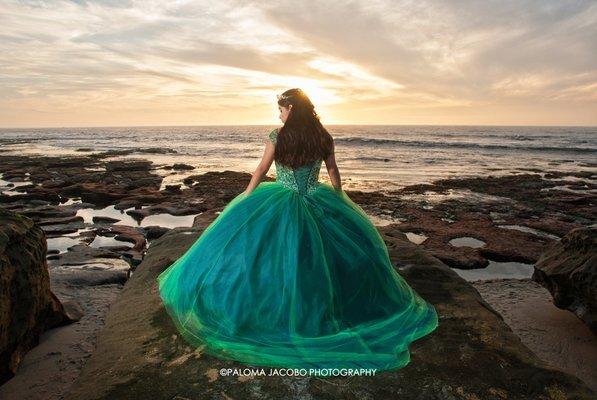 Quinceanera Photshoot during sunset at La Jolla, CA. By Paloma Jacobo Photography.