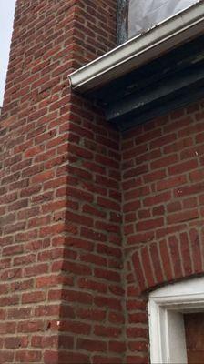 Lime mortar chimney repointing