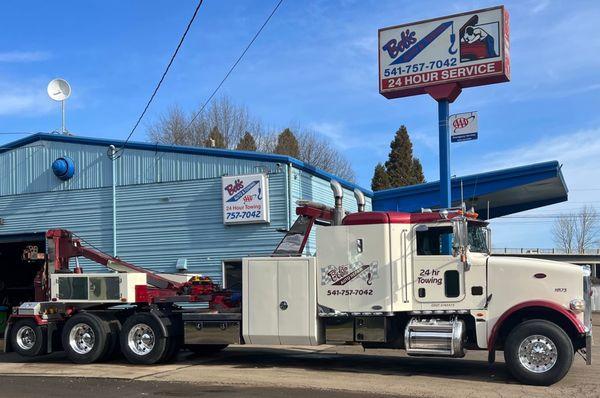 Bob's Auto & Towing