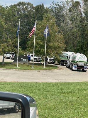 Hurricane Ida Recovery For The City of Mandeville #KeepLouisianaBeautiful #HoneyDippersSeptic #PumpinToPlease