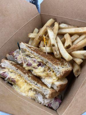 Reuben sandwich with fries