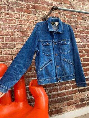 70s Wrangler denim jacket. Yum.