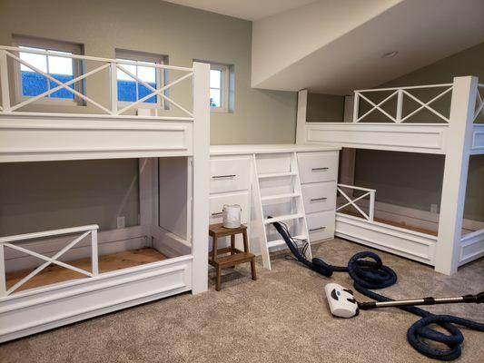 Double bunk bed system