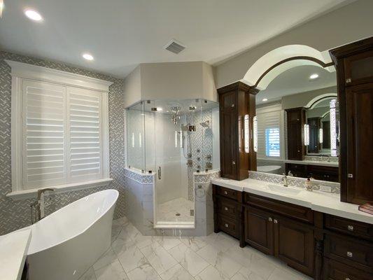 3700 sq. ft. Pleasant View, UT rambler .Master bath. Luxury living