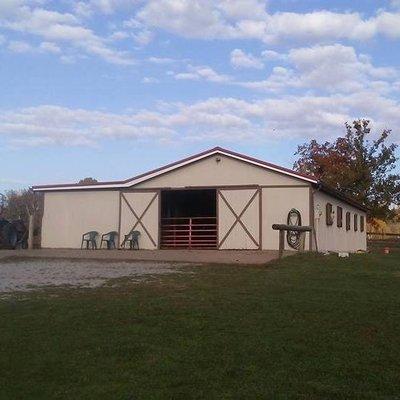 10 Stall Barn