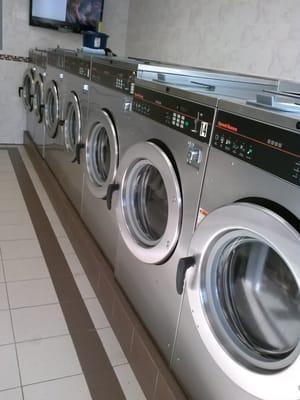 Clean, reasonably priced washers