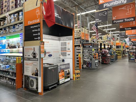 Have to say, this is the sharpest on appearance Home Depot I've ever visited!