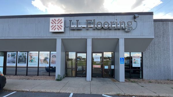 LL Flooring #1042 Blaine | 36 County Road 10 NE | Storefront