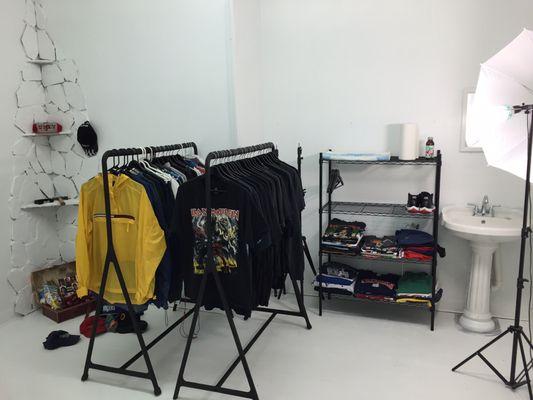 Vintage clothing pop up