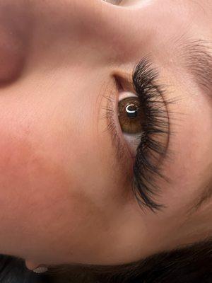 Wispy Lashes!