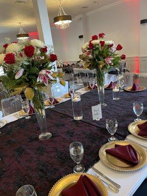 Head Table beautifully decorated