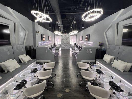 Novi Nail Lounge