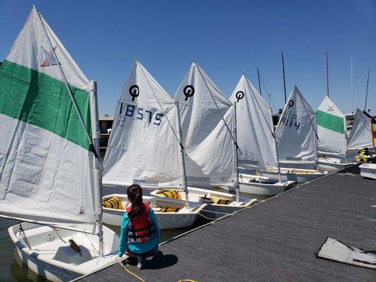 2018 Learn to Sail students preparing to sail.