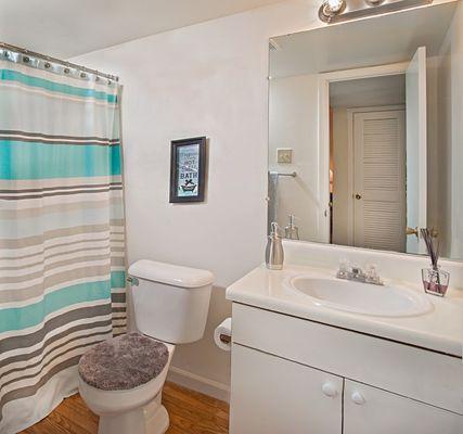 Bathroom at Auburn Pointe Apartments